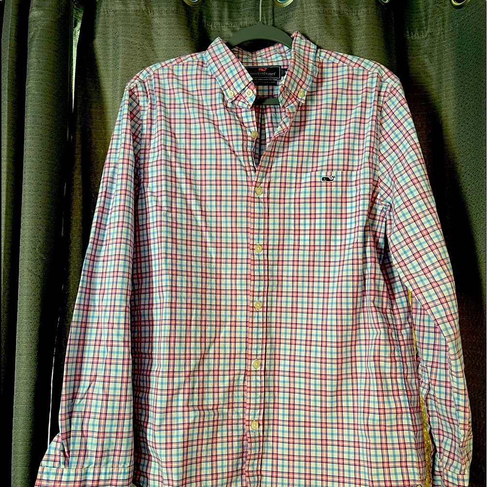 Mens Vinyard Vines button down.